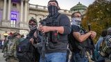 Прихильники Трампа протестують у низці штатів, деякі з них озброєні. ФОТОрепортаж