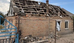В течение дня россияне атаковали дронами и артиллерией 2 района Днепропетровщины: пострадали две женщины. ФОТОРЕПОРТАЖ