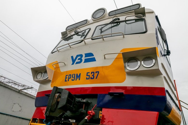 "Укрзалізниця" відновила електропоїзд, побудований 46 років тому