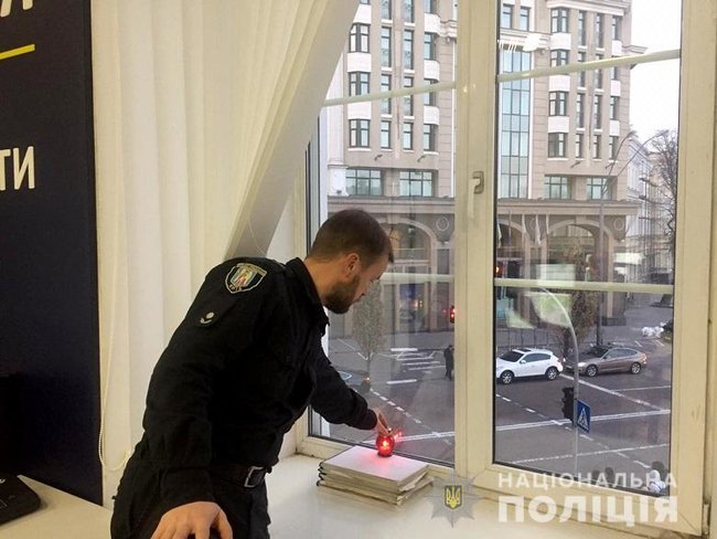 Працівники столичної міліції вшанували память жертв Голодомору 02