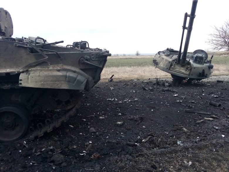 Воїни 128-ї бригади знищили російський БМП-3 та захопили у полон російського десантника 01 Воїни 128-ї бригади знищили російський БМП-3 та захопили у полон російського десантника 01