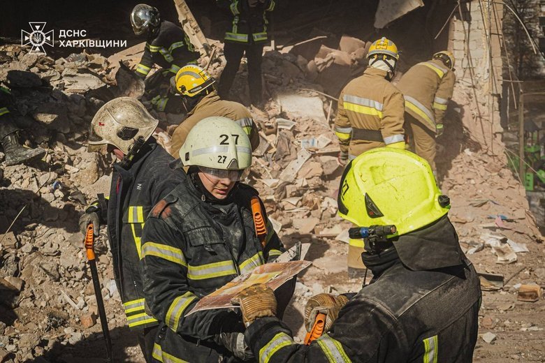 10 загиблих у Харкові після російської ракети: завершено рятувальні роботи