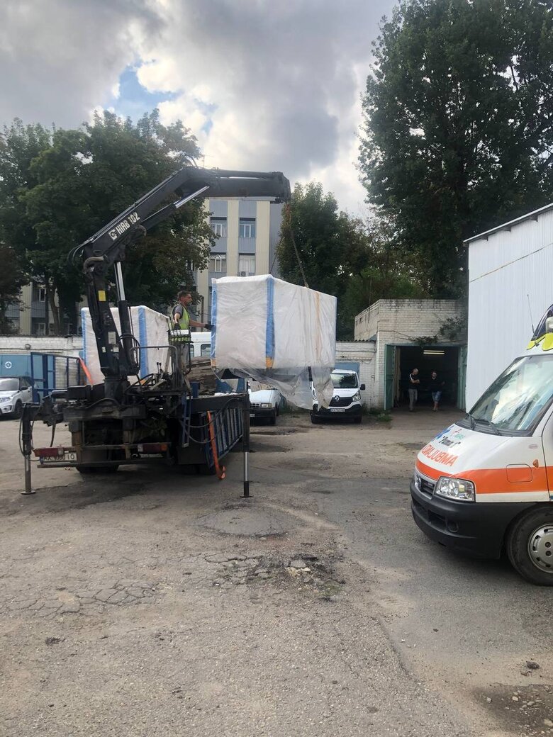 Лікарні Харківщини отримали генератори від ООН і ВООЗ 02