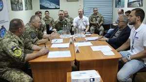Командующий ООС обсудил с главой миссии ОБСЕ прекращения огня на Донбассе
