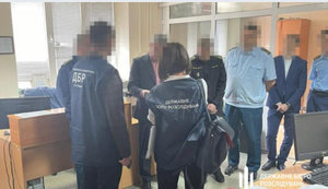 ДБР викрило масштабну схему з багатомільйонним заниженням митної вартості автомобілів із Грузії. ВІДЕО+ФОТОрепортаж