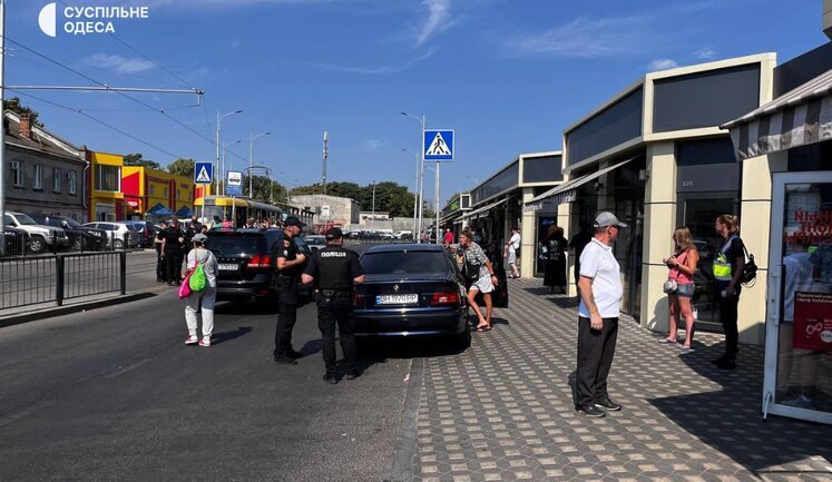 Shooting occurred near Pryvoz in Odesa: Woman snatched gun from policeman. VIDEO&PHOTOS