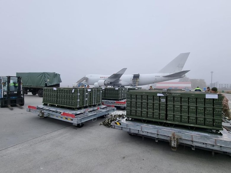 Украина получила от США еще 80 тыс. кг боеприпасов, - посольство 01