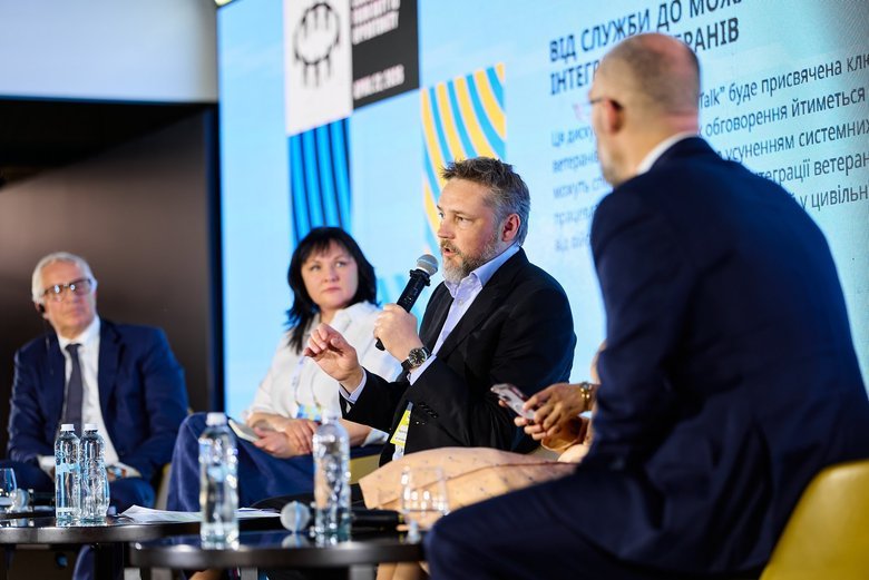 Ветерани зможуть отримати послуги ПриватБанку в госпіталі