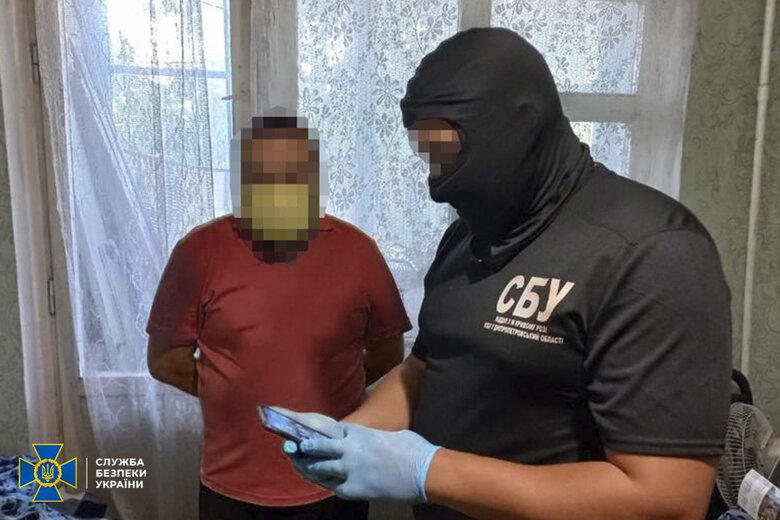 СБУ викрила прибічників кремлівських наративів на Дніпропетровщині та Полтавщині 02 СБУ викрила прибічників кремлівських наративів на Дніпропетровщині та Полтавщині 02