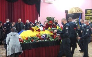Курсанта Олександра Клевця, який загинув у катастрофі Ан-26 під Чугуєвом, поховали на Херсонщині. ВІДЕО+ФОТОрепортаж