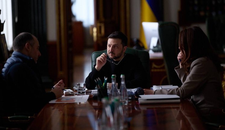 Зеленський провів нараду щодо надзвичайної ситуації в енергетиці: Визначено наступні пріоритетні кроки. ФОТО