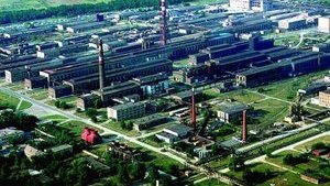 Кабмін заради Фірташа блокує повернення державі Запорізького титано-магнієвого комбінату