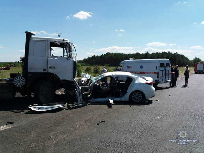 Двое детей погибли в ДТП на Херсонщине, - Нацполиция 01