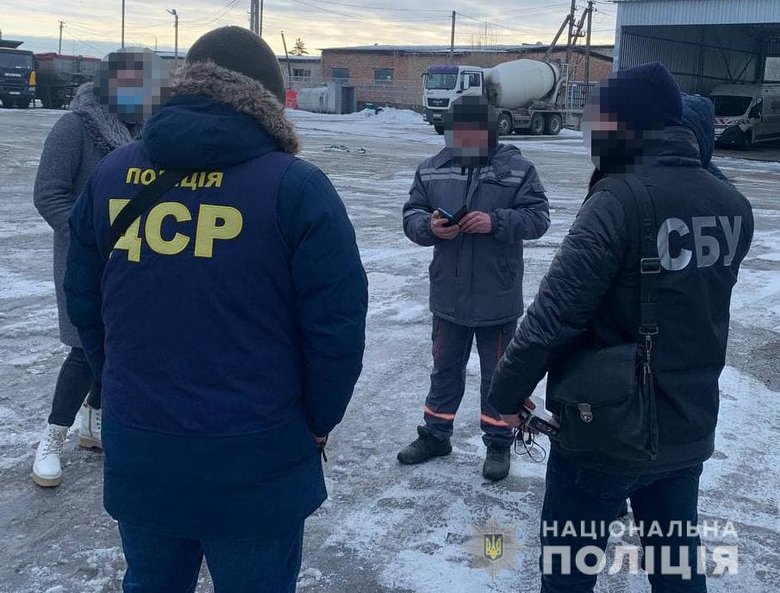 Сообщено о подозрении трем предпринимателям за незаконную добычу песка почти на 1 млрд грн в Харьковской области, - правоохранители 02