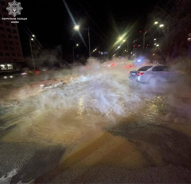 прорив тепломережі