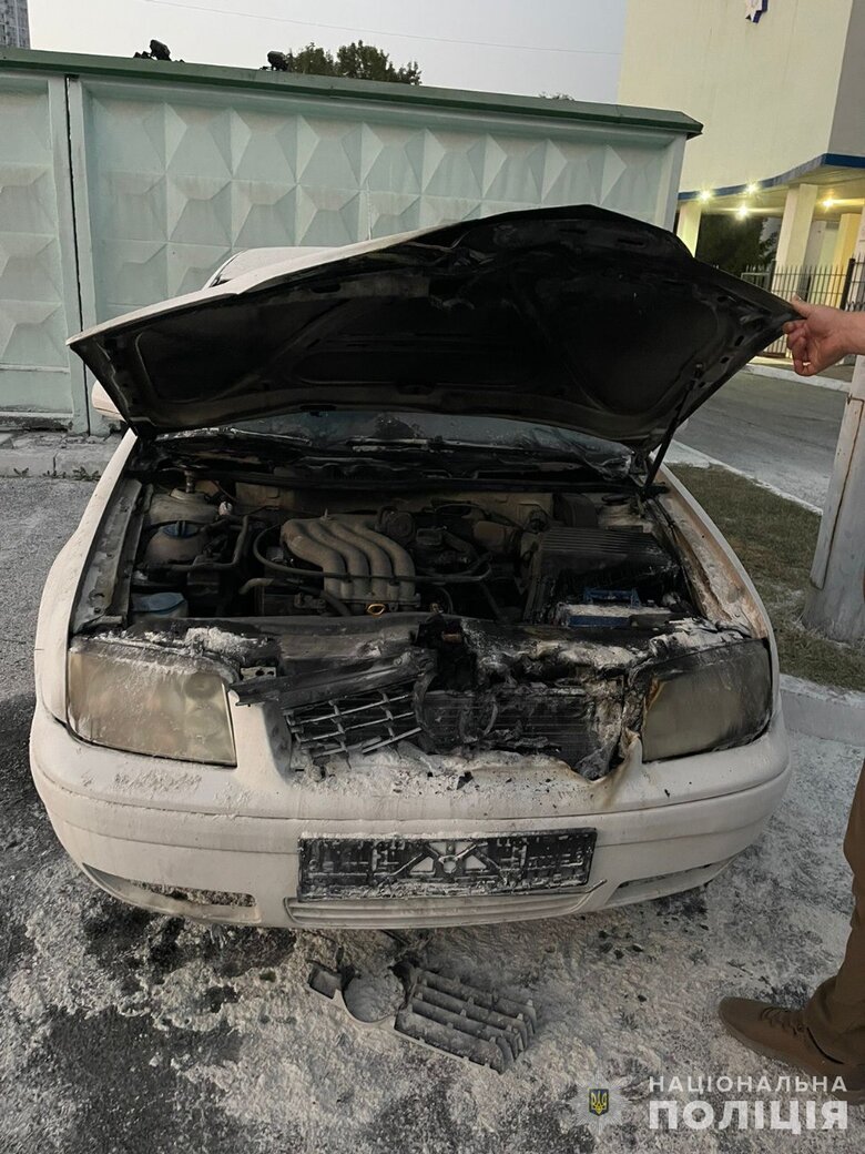 Затримано палія поліцейських авто у Києві