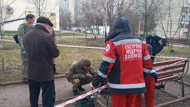 В результате взрыва гранаты в Киеве погиб мужчина 03