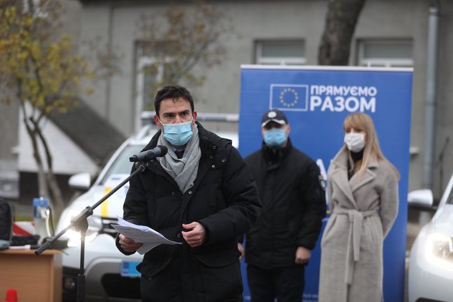 Нацполіція отримала від міжнародних партнерів 18 службових автомобілів 04