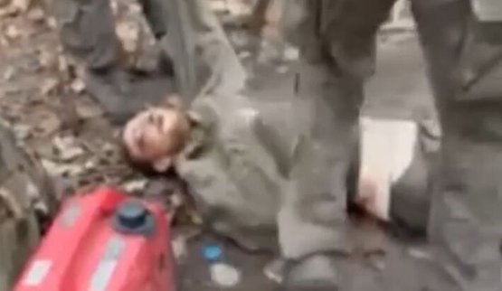 Украинские Силы обороны зашли в тыл врага и забросали блиндаж гранатами, в котором находились оккупанты