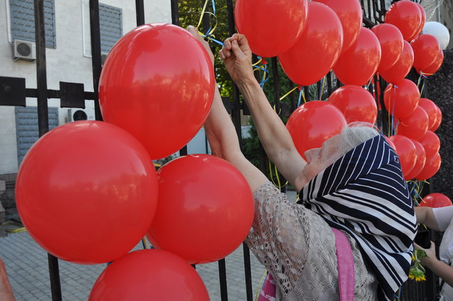 Ilovaisk tragedy anniversary: relatives of fallen servicemen picketing Russian embassy in Kyiv 32