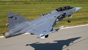 Україна розраховує отримати 150 винищувачів Gripen та 100 Rafale