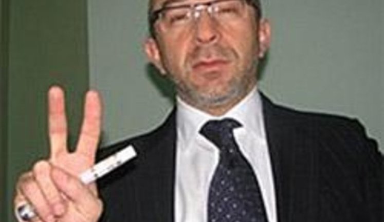 Кернес грозится за Ленина сломать ноги и руки