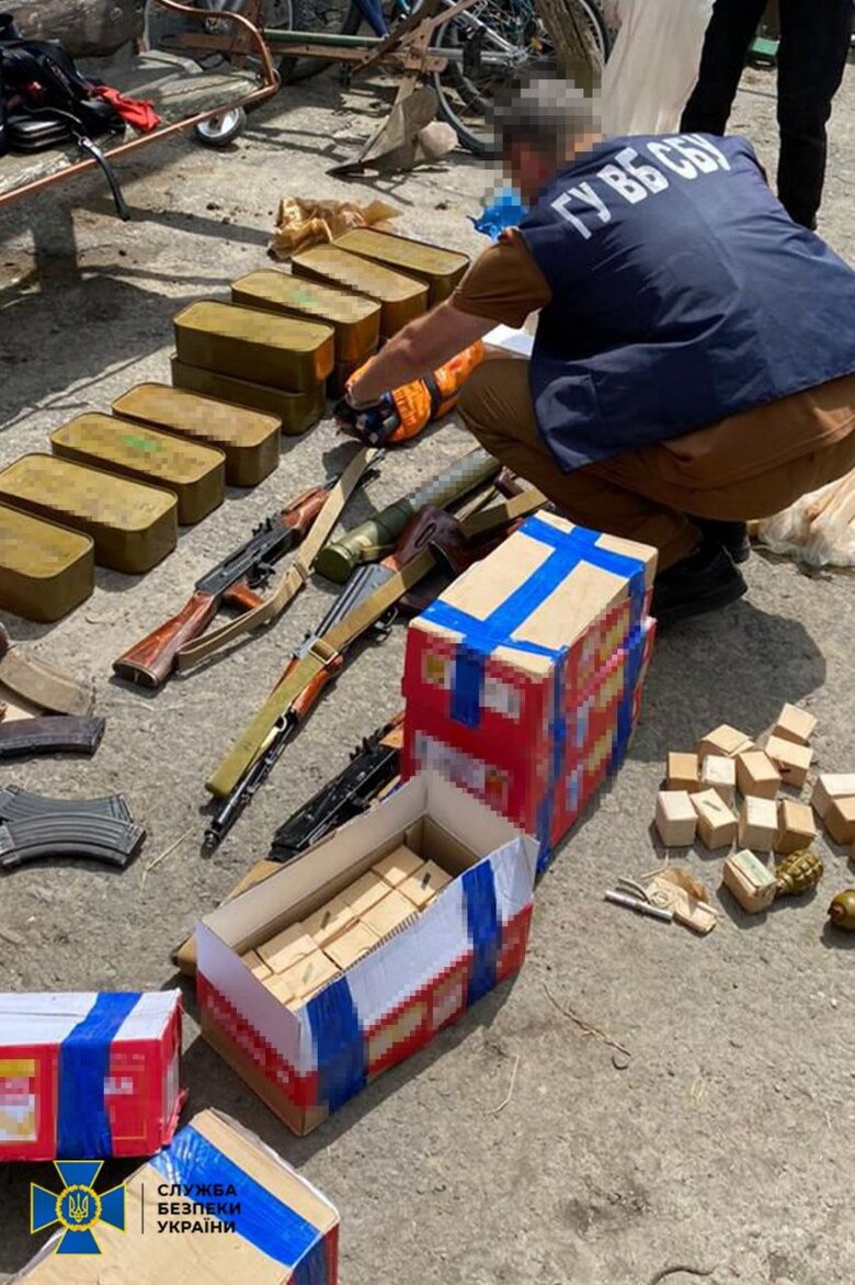 Викрито торговців трофейною зброєю