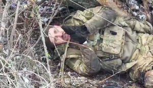 Поранений окупант благає про смерть після удару дрона 18-ї бригади у Часовому Яру. ВIДЕО