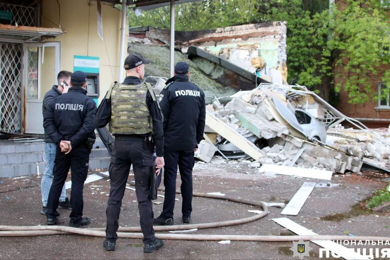 У приміщенні банку у Чернігові стався вибух