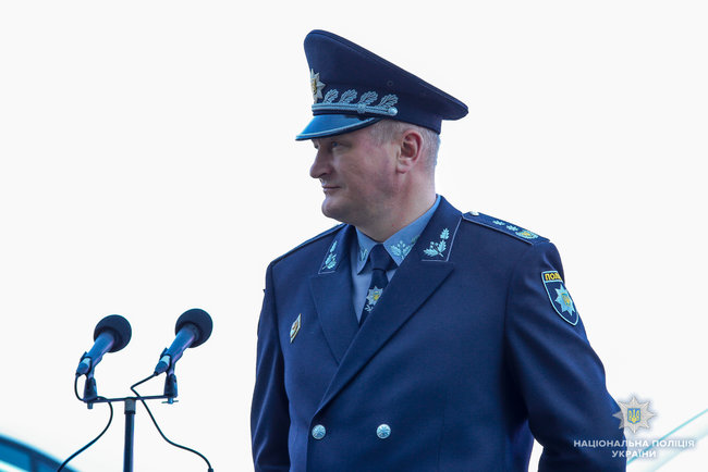 Порошенко передав Нацполіції сучасні катери та автомобілі 04
