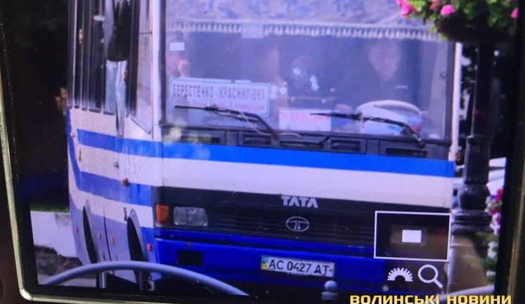Man with bomb hijacks passenger bus in Lutsk, hostage alert announced in region. VIDEO&PHOTOS
