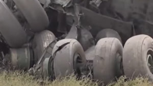 Українські військовослужбовці розповіли про катастрофу Іл-76 у червні 2014 року: "Забирати тіла було небезпечно, потім відволікали ворога, щоб вилетіти". ВIДЕО