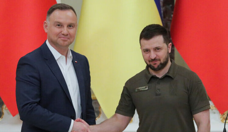 Дуда порадив Зеленському прийняти капітуляцію Росії у Переяславі: "Коли вони приповзуть на колінах просити миру - тягніть їх туди". ВIДЕО