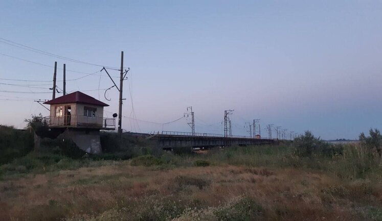 Russian occupiers report that Armed Forces attacked railway between Kherson region and Crimea