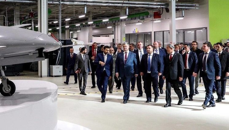 Україна і Туреччина домовилися про закупівлю для ЗСУ ударних безпілотників Bayraktar TB2, - Порошенко