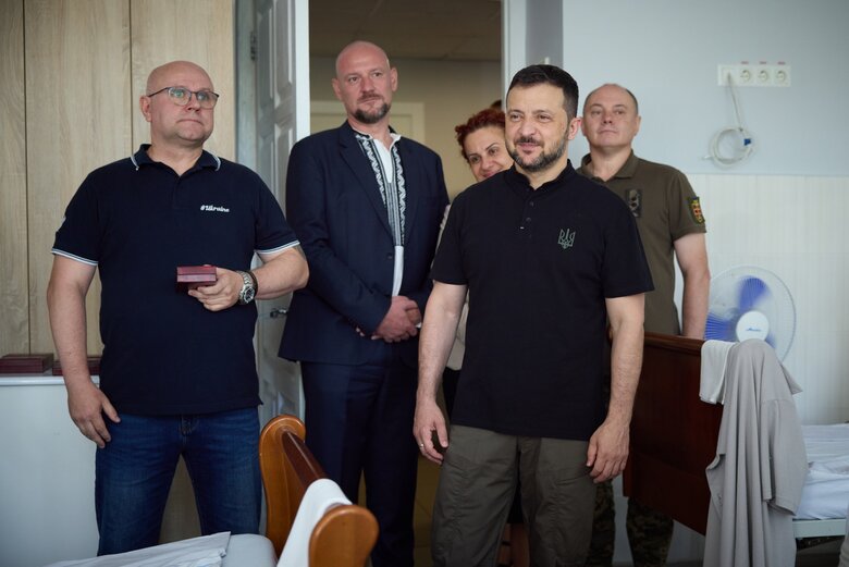 поранені військовослужбовці