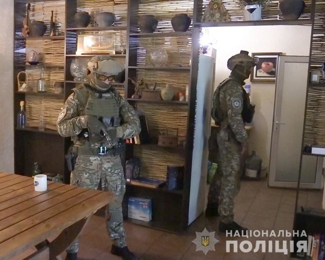 Начальнику поліції Києва Крищенку пропонували хабар за кришування автовикрадень: Підсумкова сума становила 350 тис. грн 01