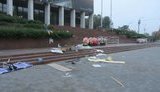 Лагерь защитников украинского языка возле Укрдома громили под присмотром милиции. ФОТО