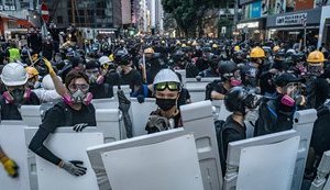 Протести в Гонконзі: посольство з'ясовує, чи є серед затриманих українці