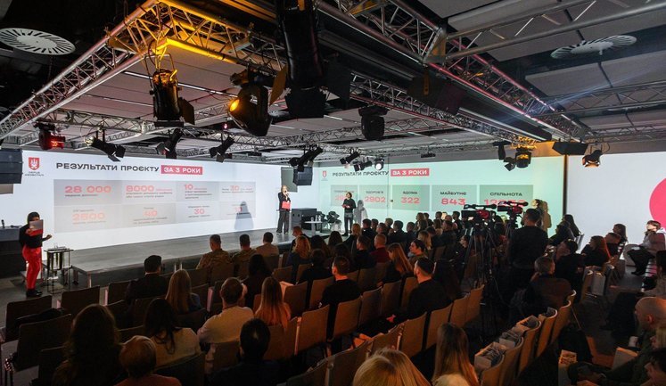 У "Метінвесті" пообіцяли підтримку оборонцям Маріуполя до повернення з полону останнього з них