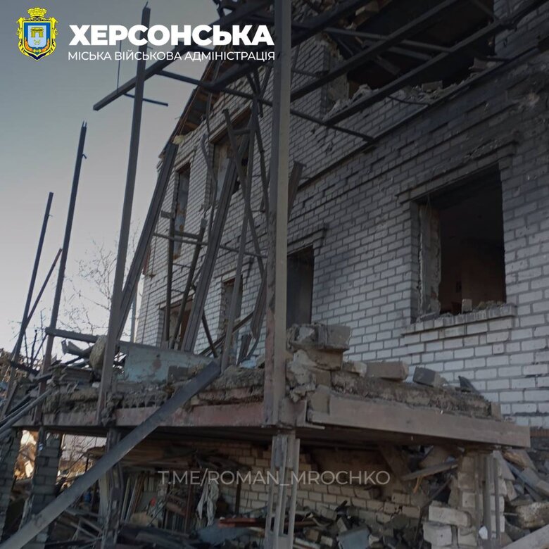 Последствия удара РФ по селу Садовое на Херсонщине 02