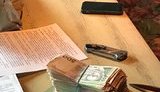 На взятке $7 тыс. задержали начальника управления активами банка "Хрещатик". ФОТО