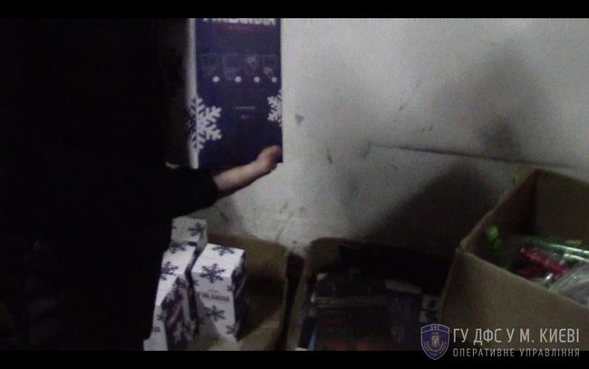 В Тернополе налоговиками ликвидировано подпольное производство алкоголя, фальсифицированного под известные торговые марки 03
