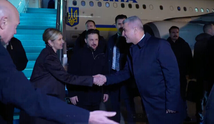 Зеленський разом із першою леді прибув до Туреччини. ВIДЕО