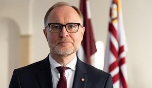 Министр обороны Латвии Спрудс: ЕС должен увеличить помощь Украине. Есть обязательства достичь 40 млрд евро в 2025 году