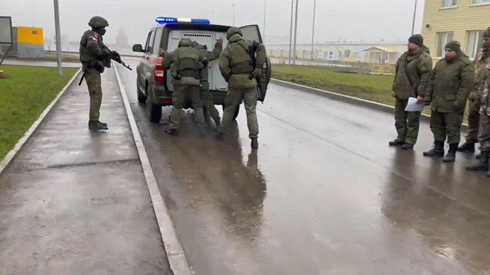 Russian army has started demonstrative arrests of mobilized people who refuse to go to war 04