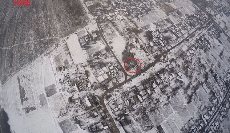 Russian terrorists hiding tanks near Horlivka. PHOTOS