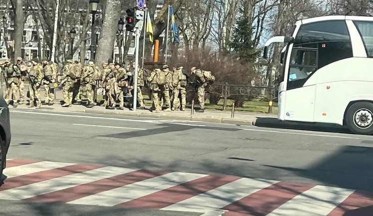 Збільшується кількість поліції та військових в Урядовому кварталі, - Гончаренко. ФОТО