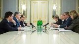 Порошенко призвал главу МИД Финляндии Сойни принять все меры для недопущения финнов наблюдателями на "выборах" в оккупированном Крыму. ФОТО
