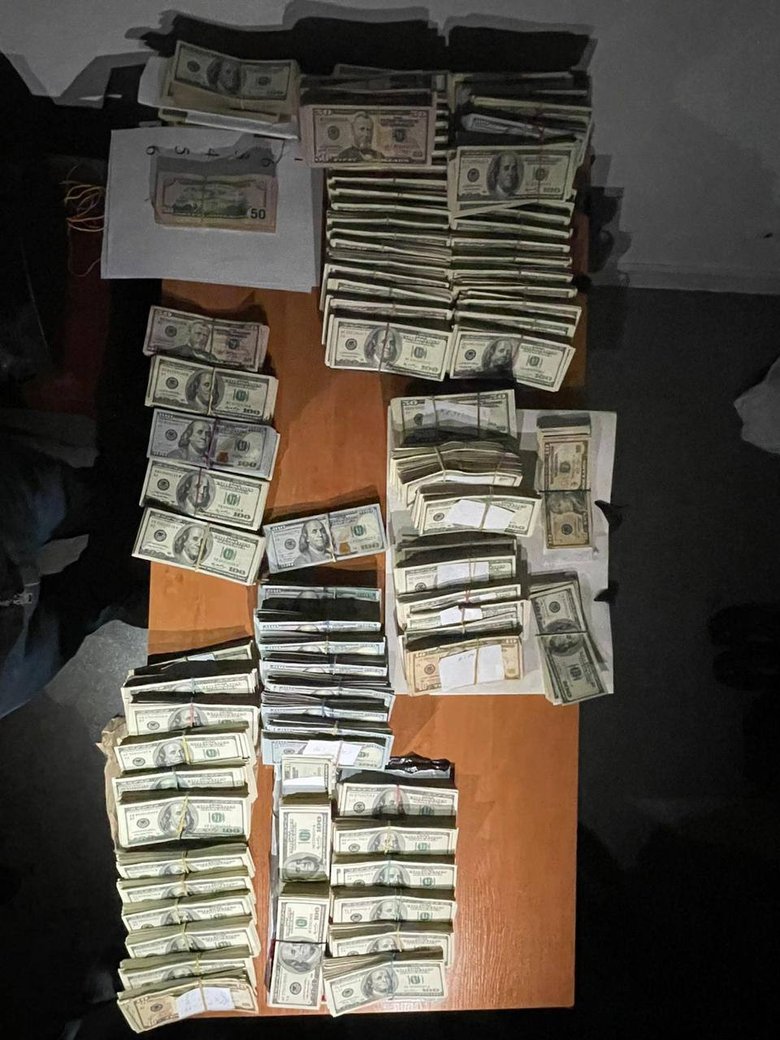 Corruption at customs: photos of slush funds published